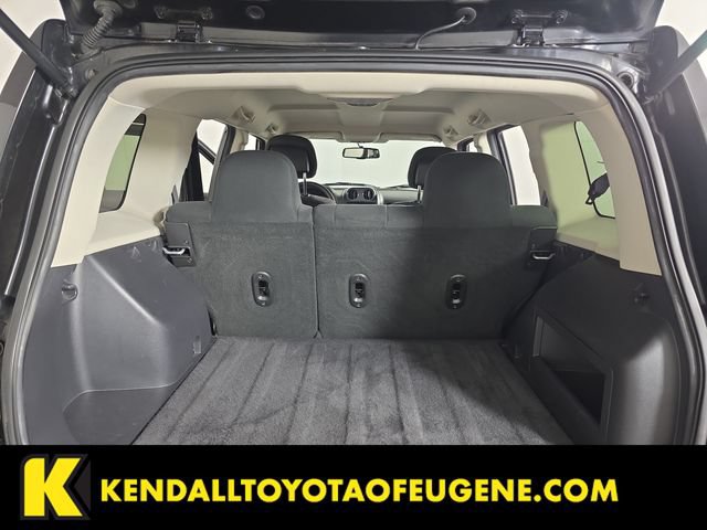 Used 2016 Jeep Patriot Sport w/ Power Value Group FWD image 25