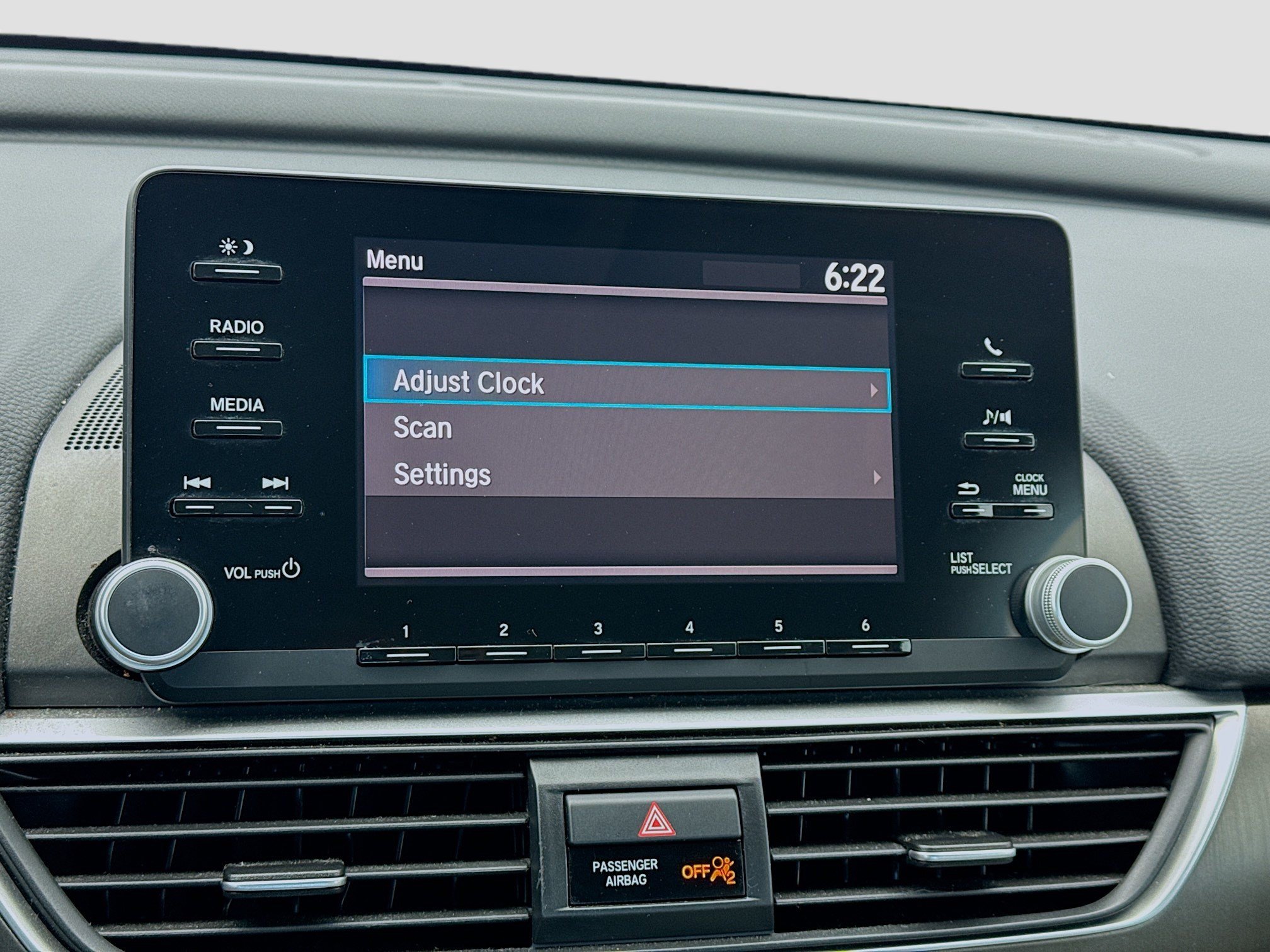 Used 2019 Honda Accord LX image 9