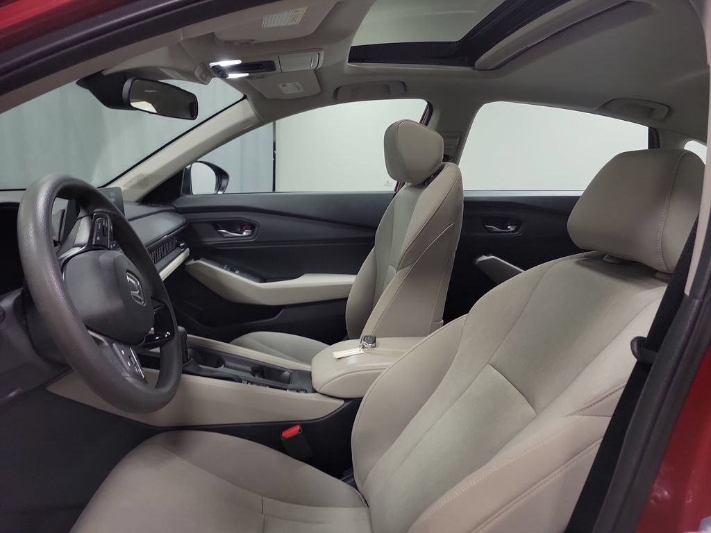 Used 2025 Honda Accord SE image 15