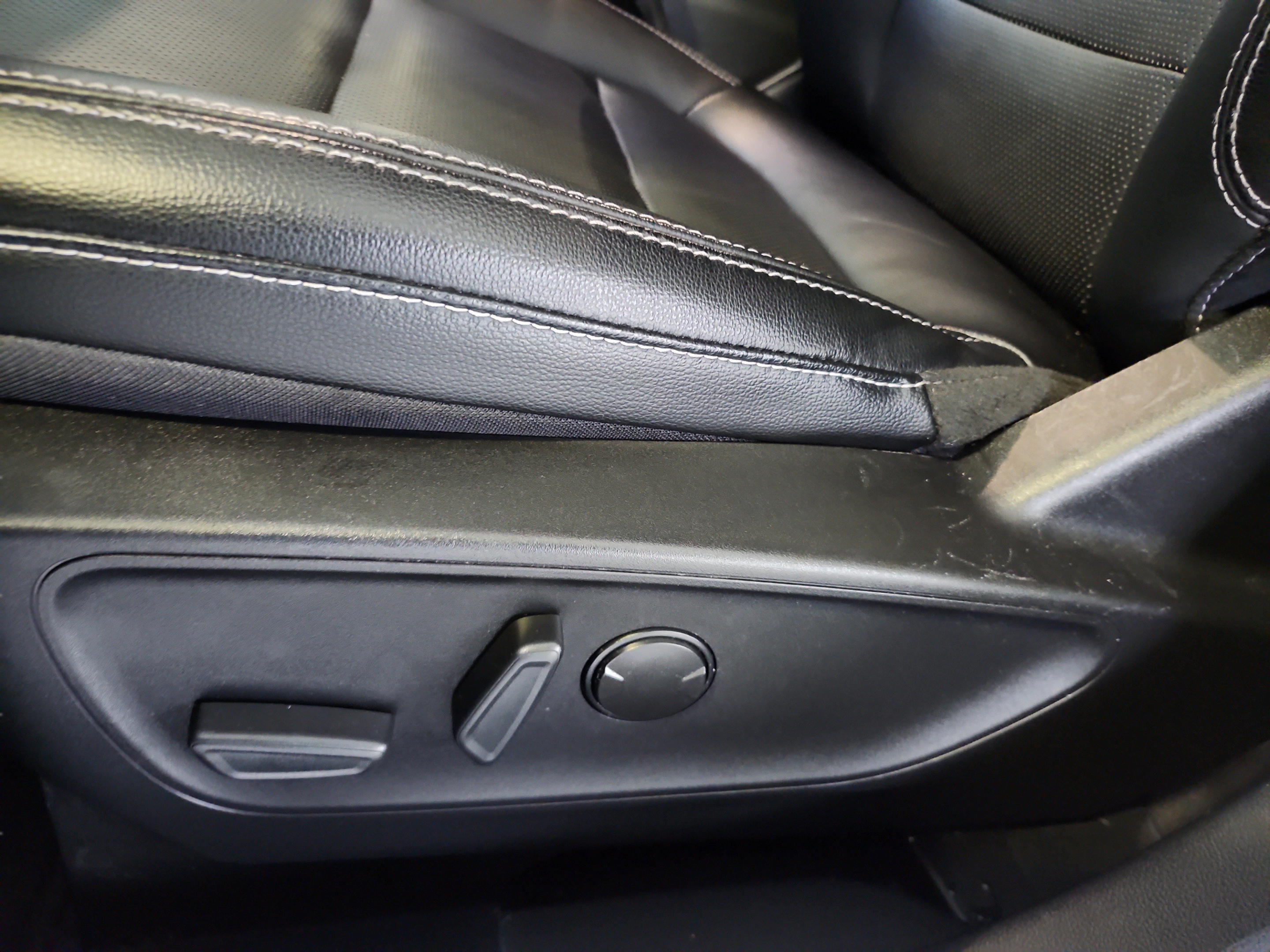 Certified 2022 Ford Escape SEL FWD image 14