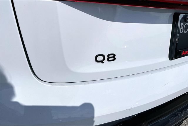 Used 2024 Audi Q8 e-tron Premium AWD/4WD image 33