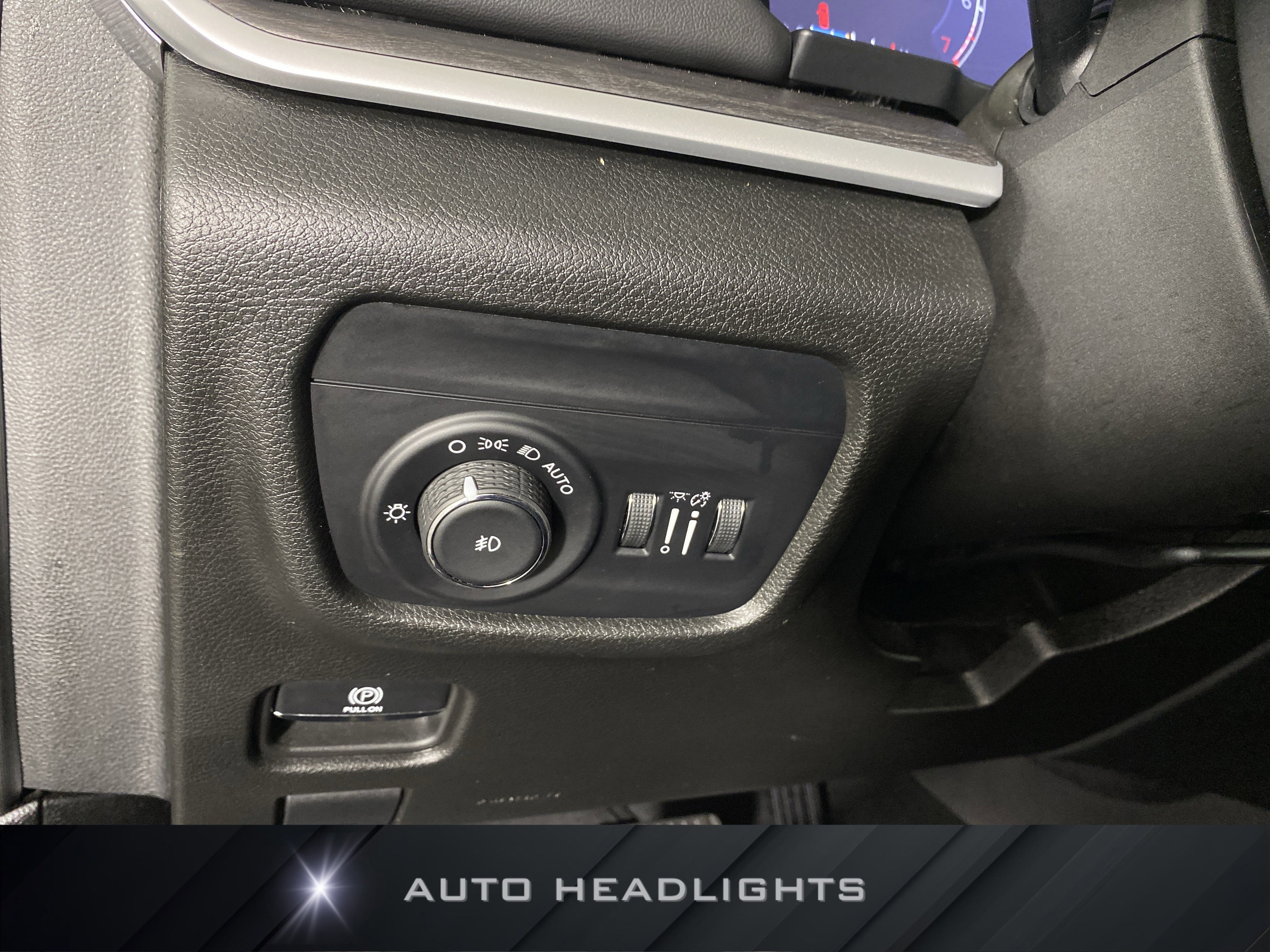 Used 2023 Jeep Grand Cherokee Limited AWD/4WD image 24