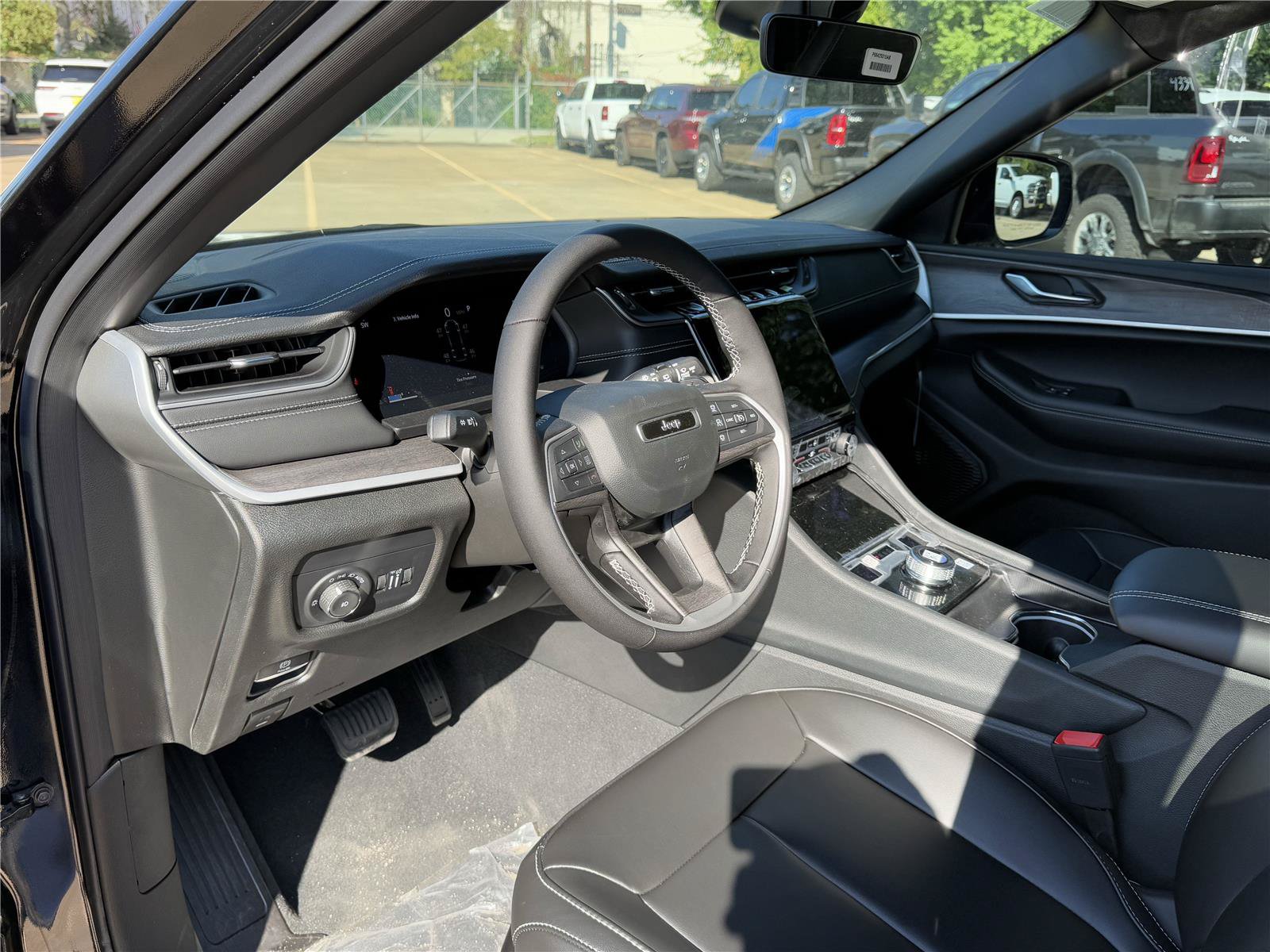 New 2025 Jeep Grand Cherokee L Limited w/ Black Appearance Package RWD image 16