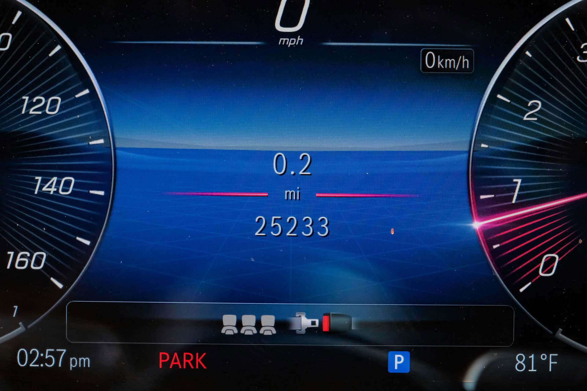 Used 2024 Mercedes-Benz GLE 350 4MATIC w/ AMG Line Exterior image 23