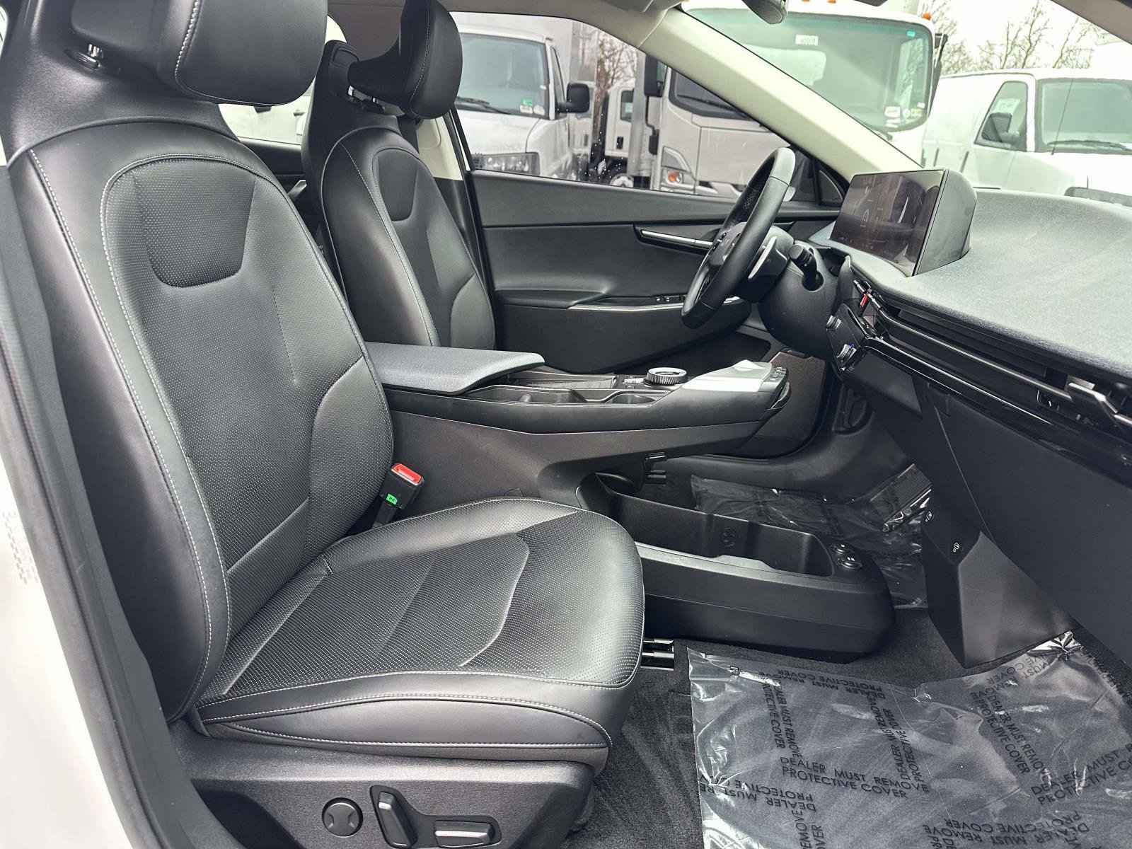 Used 2022 Kia EV6 Wind image 25