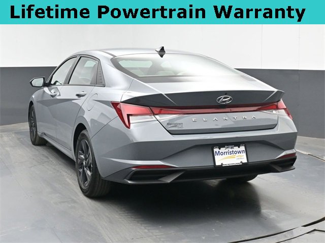 Used 2022 Hyundai Elantra SEL image 16