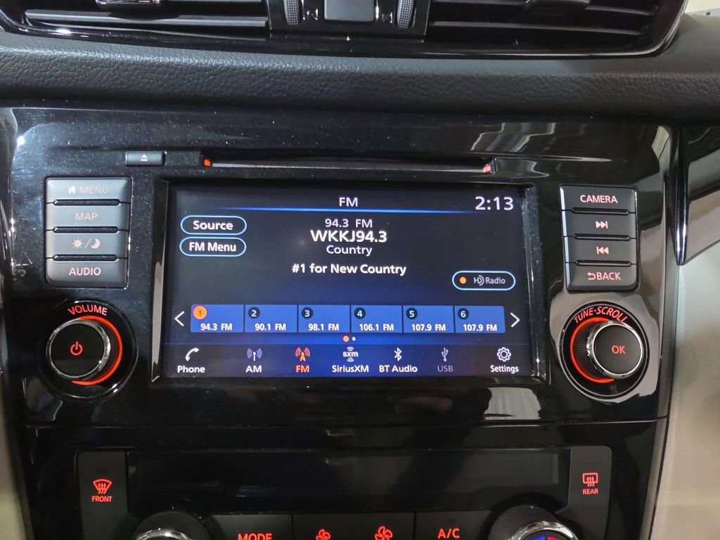 Used 2022 Nissan Rogue Sport SL w/ Premium Package image 12