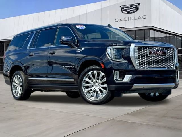 Used 2023 GMC Yukon XL Denali image 2