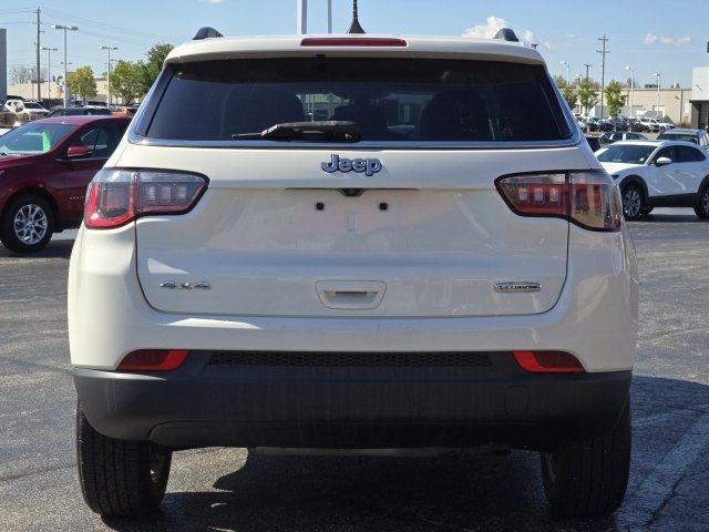 Used 2019 Jeep Compass Latitude w/ Cold Weather Group image 9