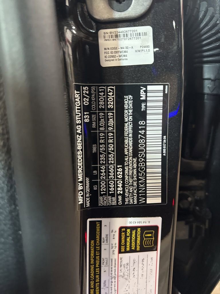 Used 2025 Mercedes-Benz GLC 350e image 28