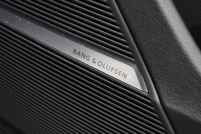 Used 2020 Audi RS Q8 w/ Carbon Optic Package image 54