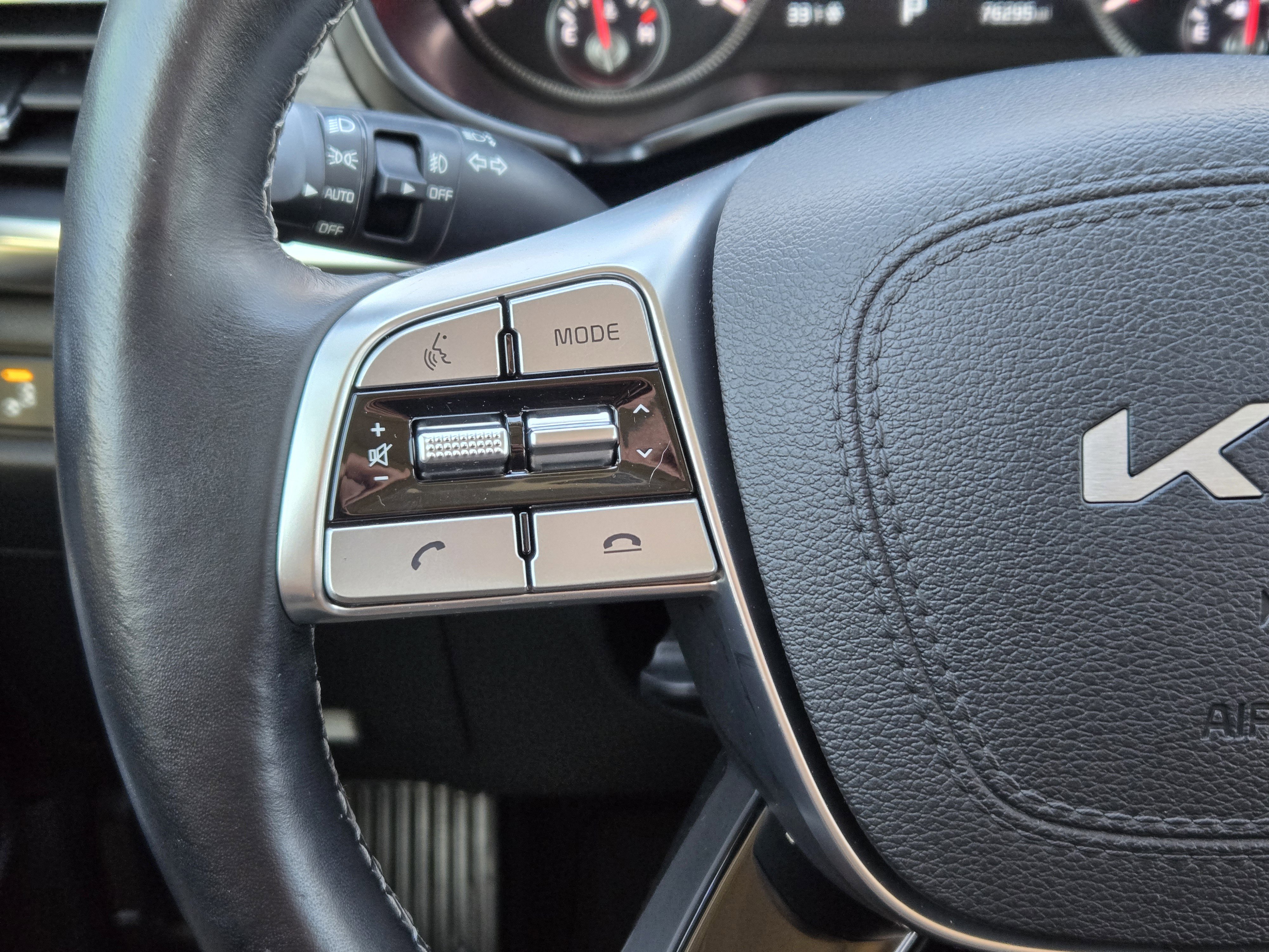 Used 2022 Kia Telluride SX w/ Nightfall Edition Package image 35