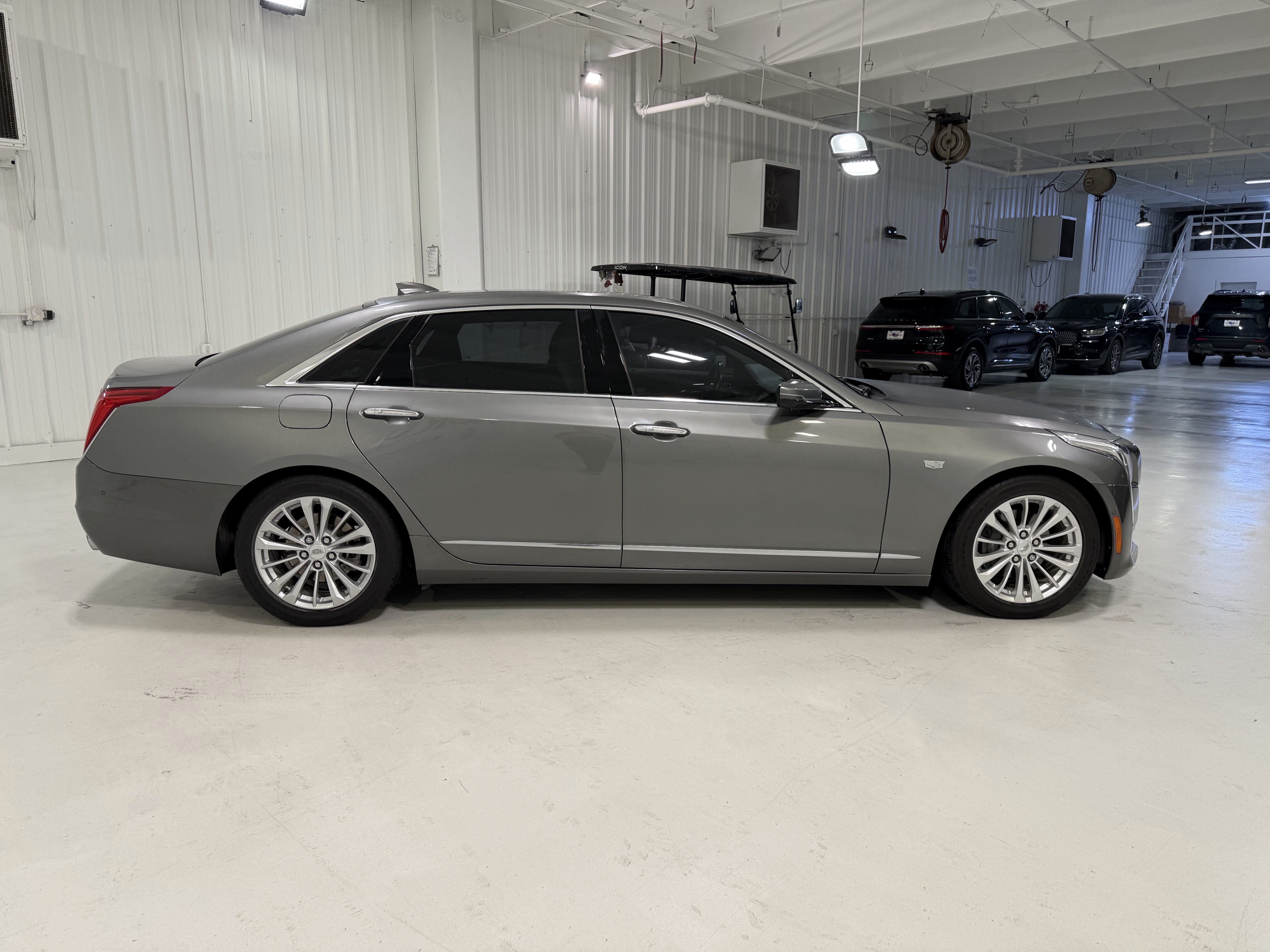 Used 2016 Cadillac CT6 Luxury RWD image 6
