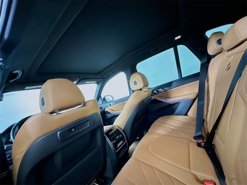 Used 2023 BMW X5 sDrive40i w/ M Sport Package image 13