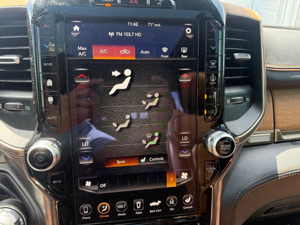 Used 2019 RAM 1500 Limited RWD image 6