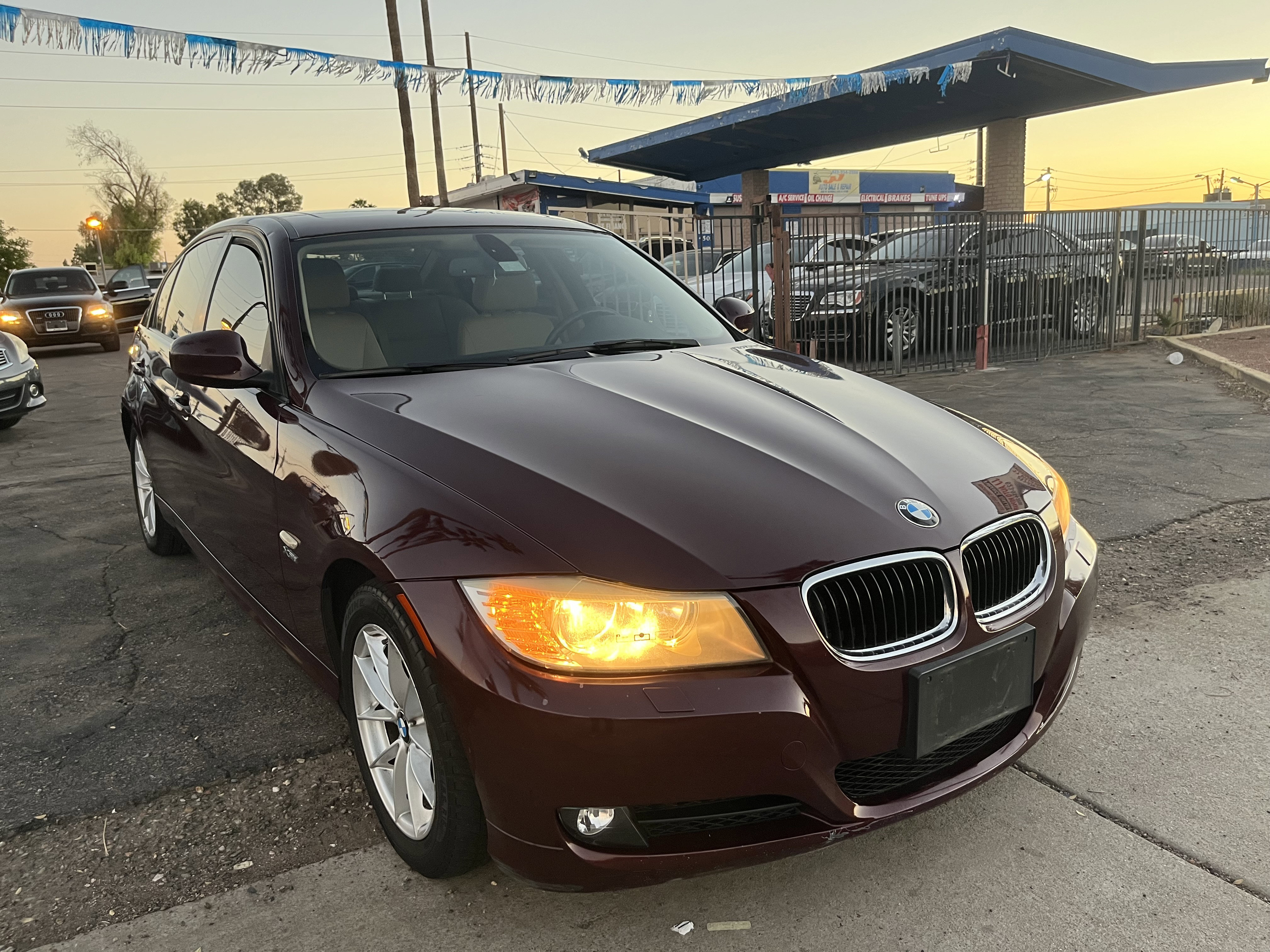 Used 2010 BMW 328i xDrive Sedan AWD/4WD image 1