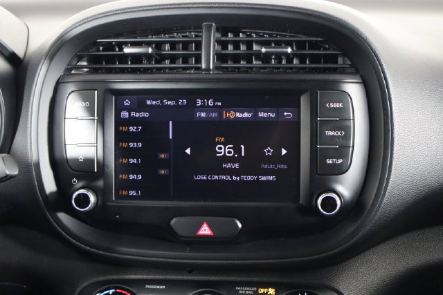 Used 2024 Kia Soul LX w/ Option Group 015 FWD image 27