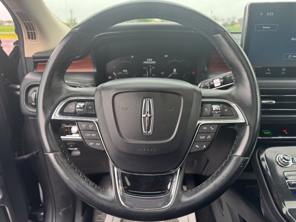 Used 2023 Lincoln Nautilus Reserve AWD/4WD image 11