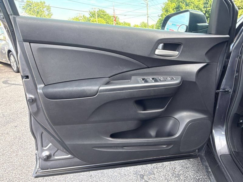 Used 2015 Honda CR-V LX image 9