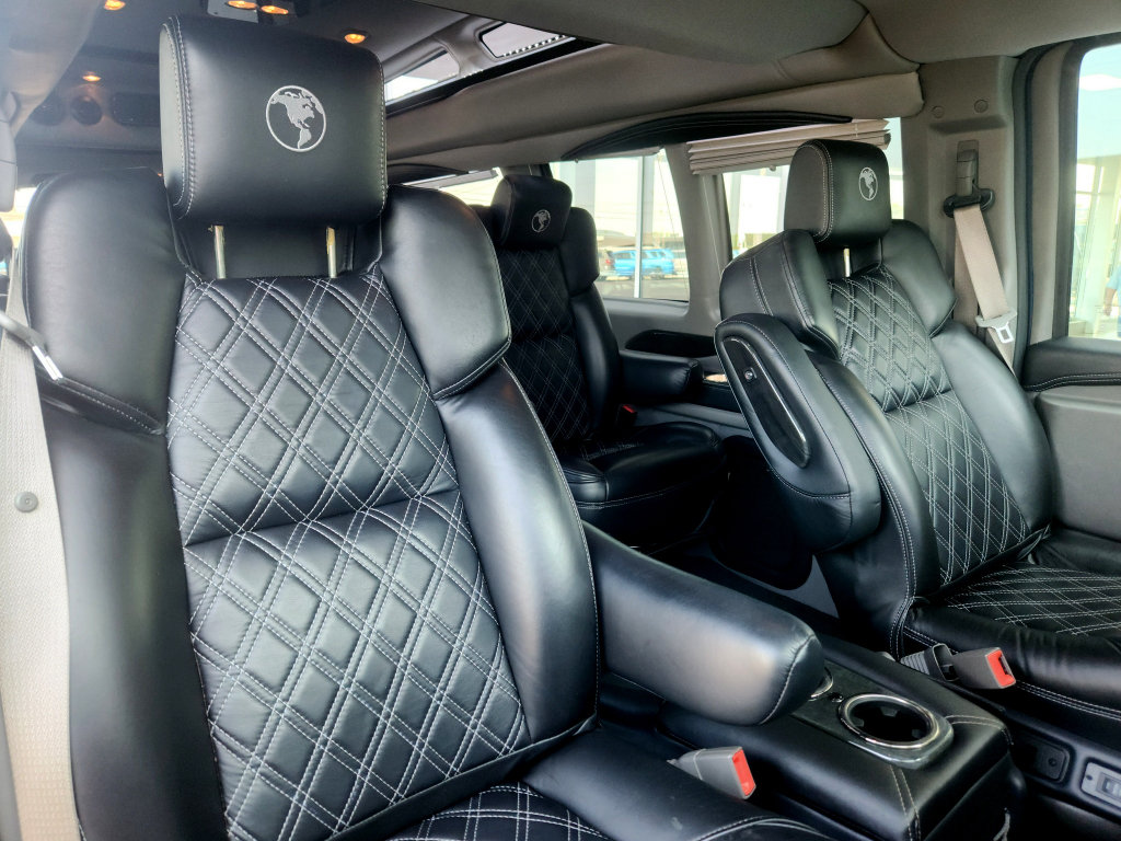 Used 2021 Chevrolet Express 2500 Extended w/ Enhanced Convenience Package RWD image 39