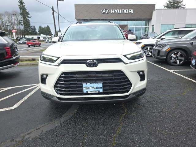 Used 2024 Toyota Grand Highlander Limited image 4