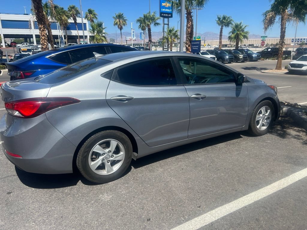 Used 2015 Hyundai Elantra SE FWD image 28