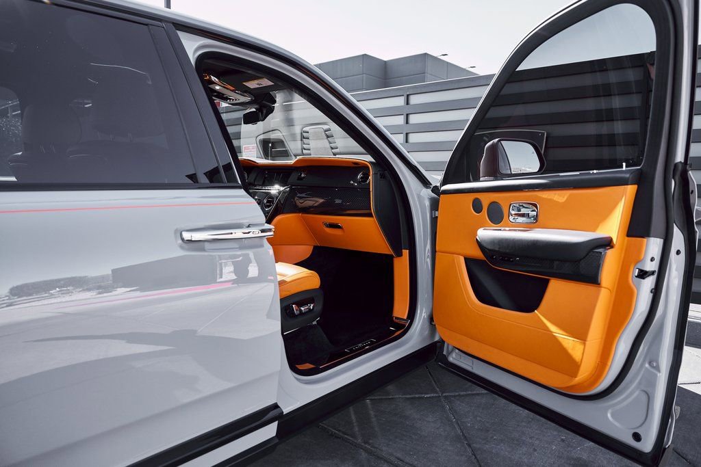 Used 2024 Rolls-Royce Cullinan Black Badge image 26