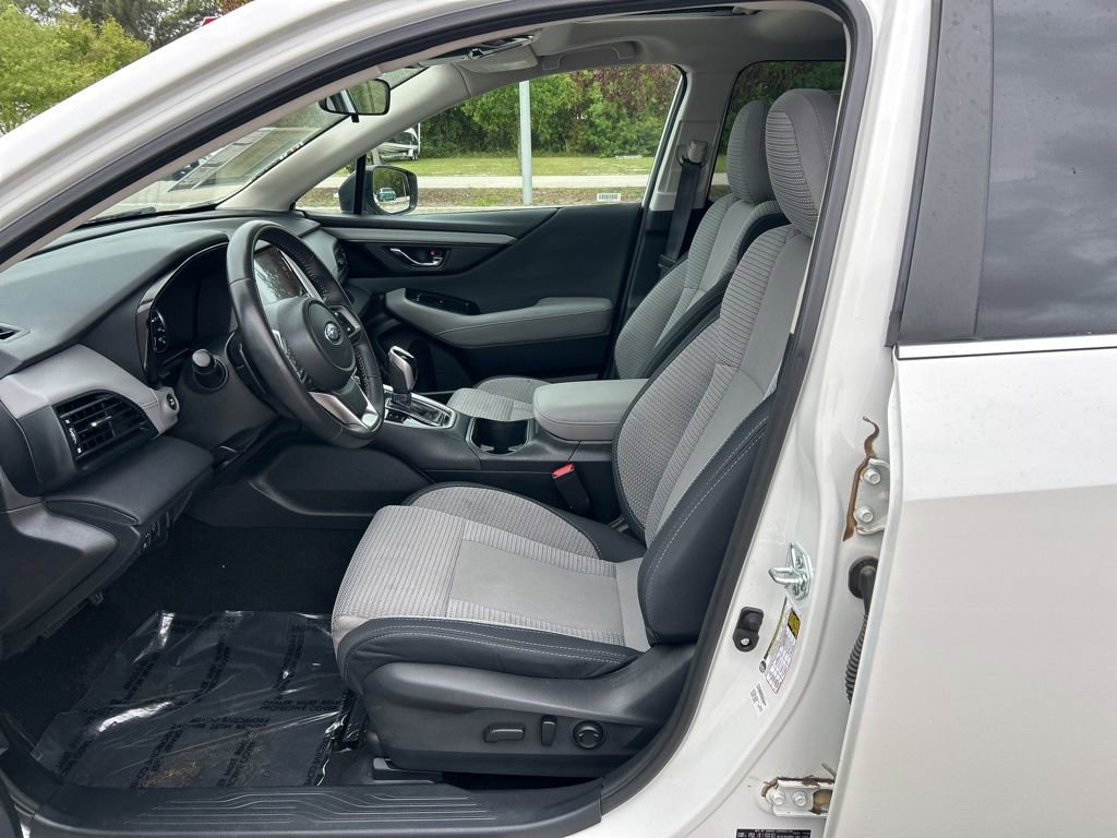 Used 2025 Subaru Outback Premium image 15