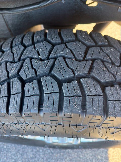 Used 2005 Chevrolet Silverado 1500 LS w/ Skid Plate Package AWD/4WD image 9