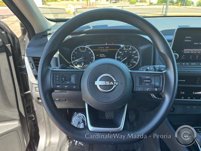 Used 2024 Nissan Rogue SV image 16