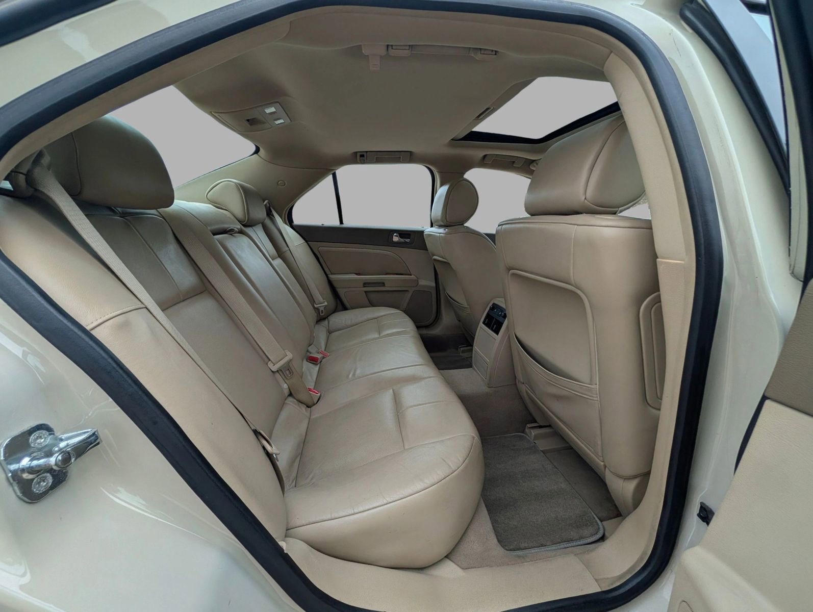 Used 2011 Cadillac STS RWD image 15