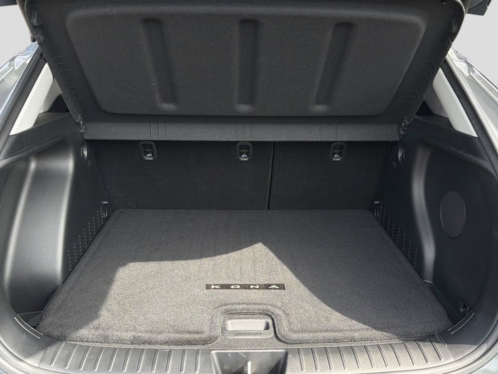 Certified 2025 Hyundai Kona Limited FWD image 28