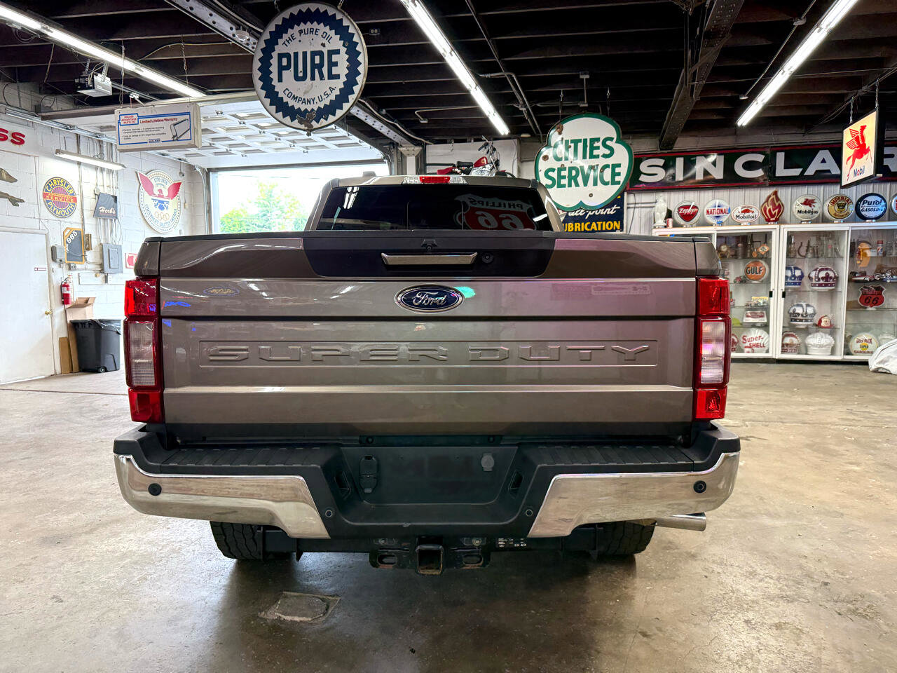 Used 2022 Ford F250 Lariat w/ Chrome Package image 5
