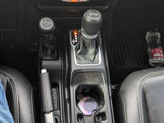 Used 2021 Jeep Wrangler Unlimited Sahara w/ Cold Weather Group image 17