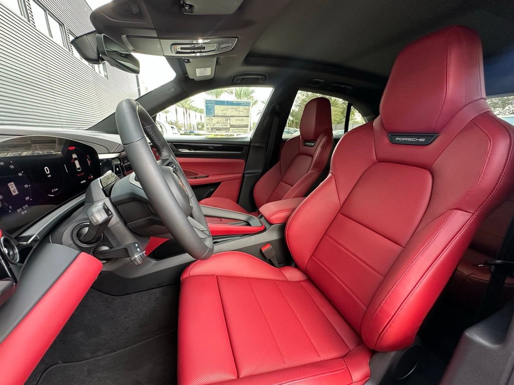 Used 2026 Porsche Macan 4S Electric AWD/4WD image 5