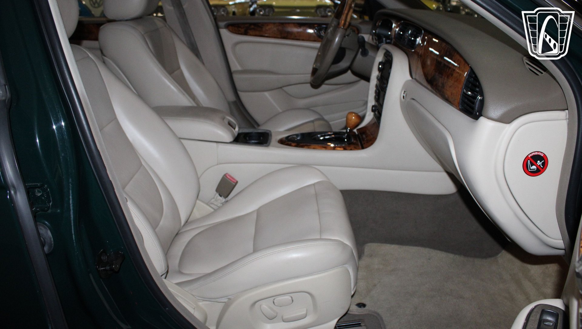 Used 2004 Jaguar XJ8 RWD image 40