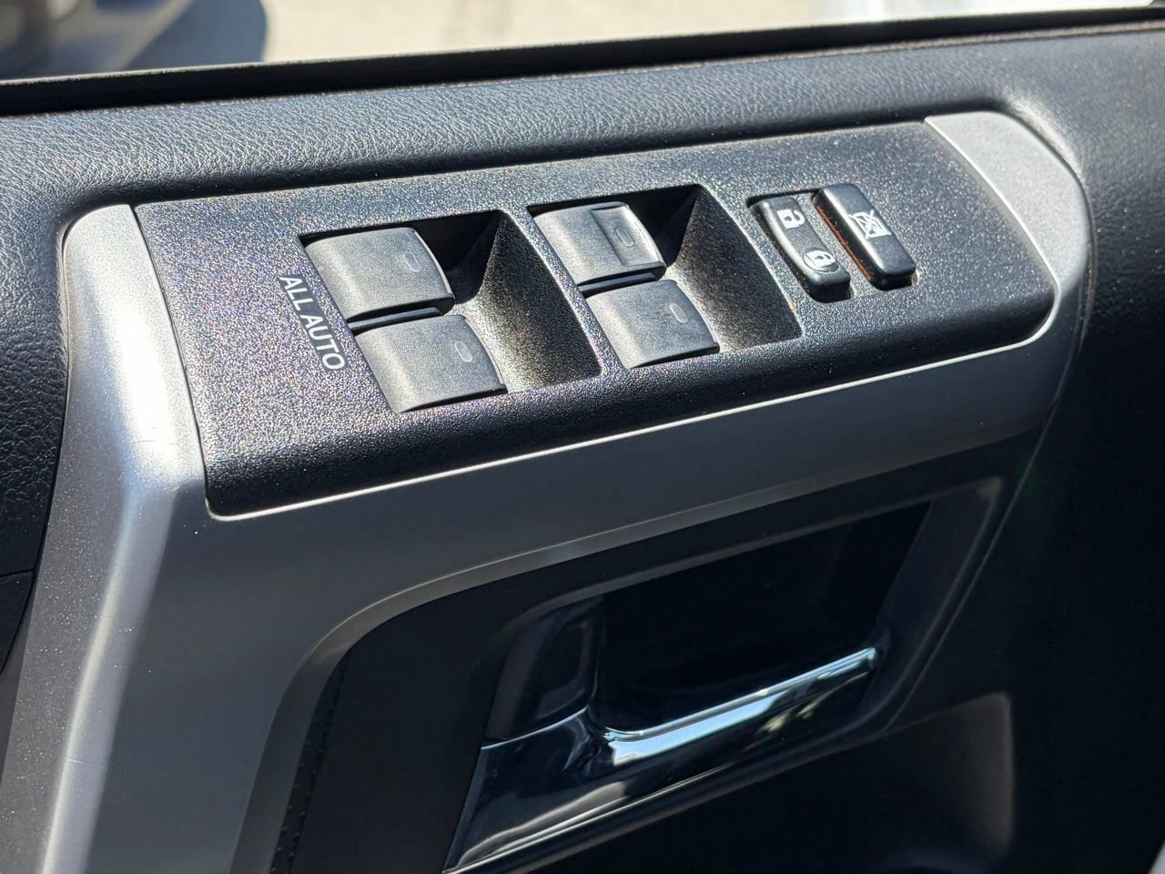 Used 2019 Toyota 4Runner SR5 w/ Wilderness Package AWD/4WD image 5