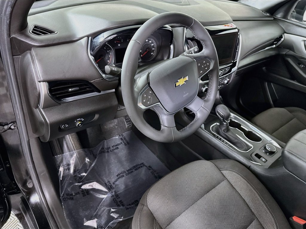 Used 2023 Chevrolet Traverse LT FWD image 17