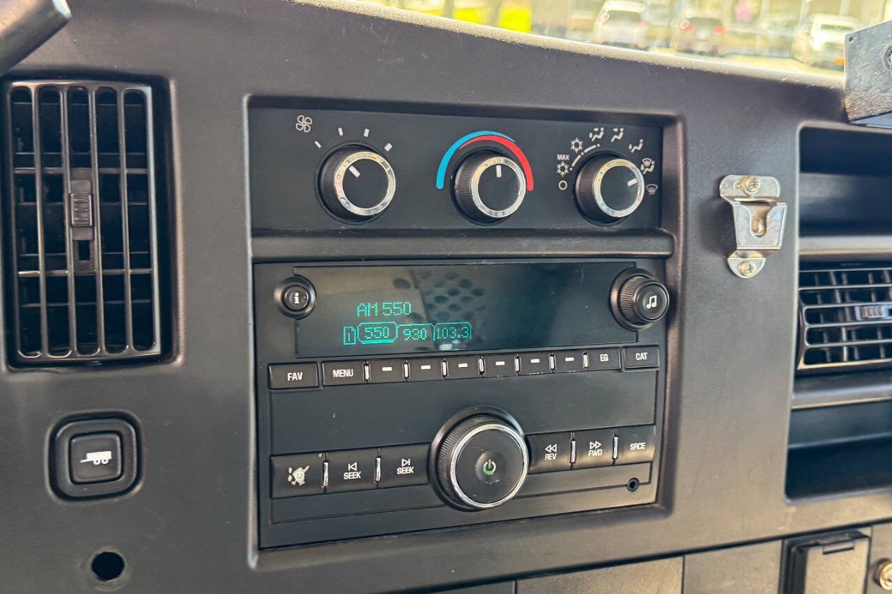 Used 2019 Chevrolet Express 2500 w/ Driver Convenience Package RWD image 28