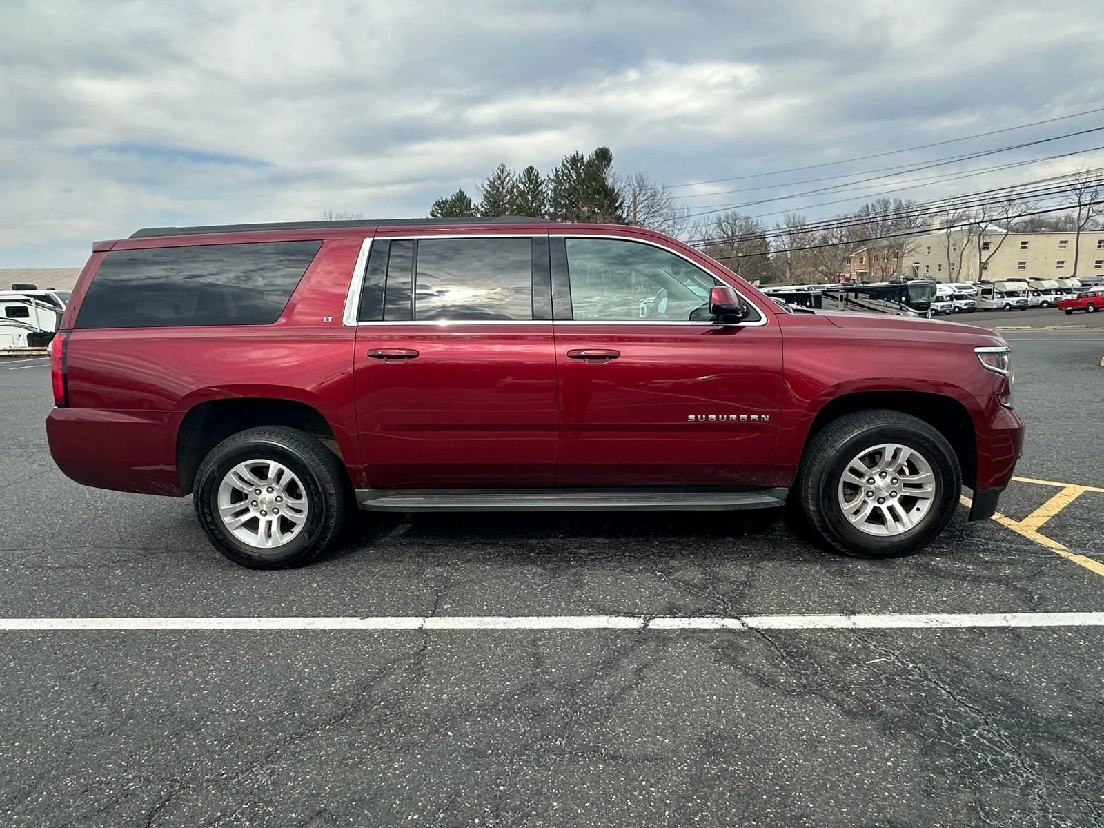 Used 2016 Chevrolet Suburban LT w/ Luxury Package image 8