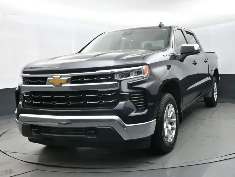 Used 2023 Chevrolet Silverado 1500 LT image 1