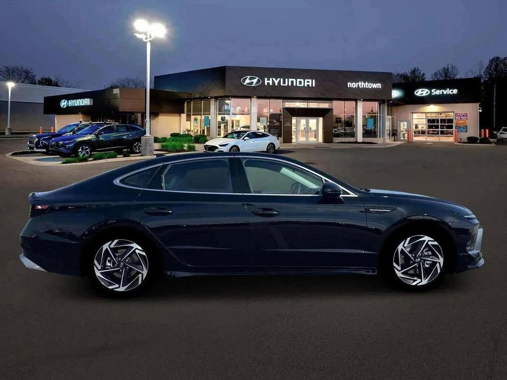 New 2026 Hyundai Sonata SEL AWD/4WD image 9