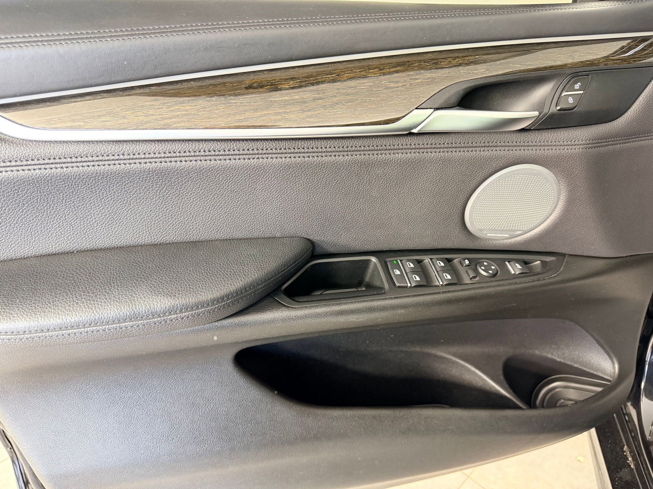 Used 2016 BMW X6 xDrive50i image 12