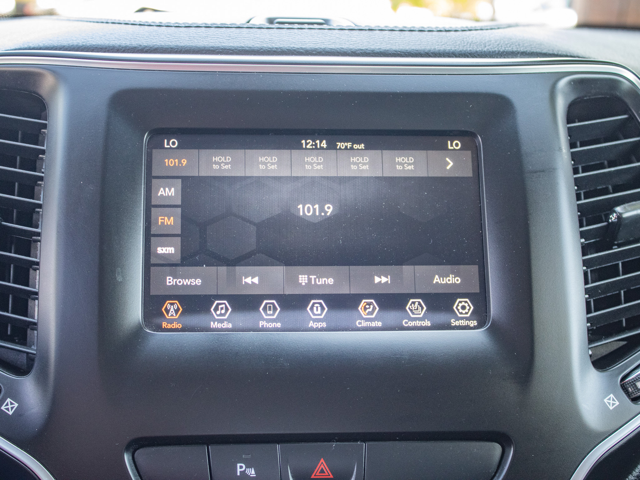 Used 2019 Jeep Cherokee Latitude Plus AWD/4WD image 41