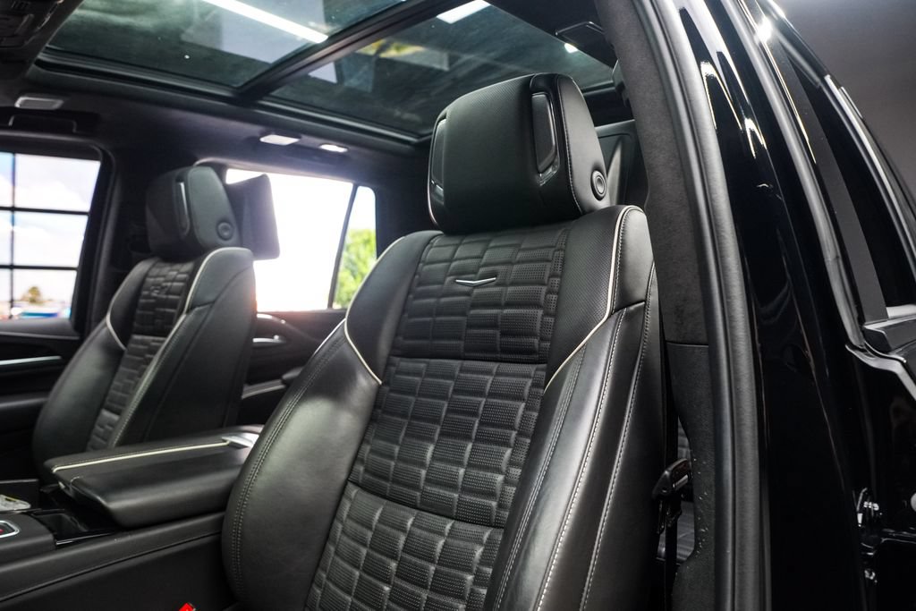 Used 2023 Cadillac Escalade V AWD/4WD image 29