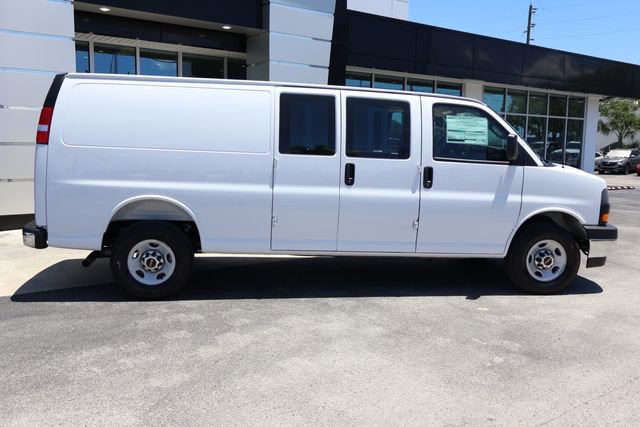 New 2026 GMC Savana 2500 Extended w/ Chrome Appearance Package RWD image 10