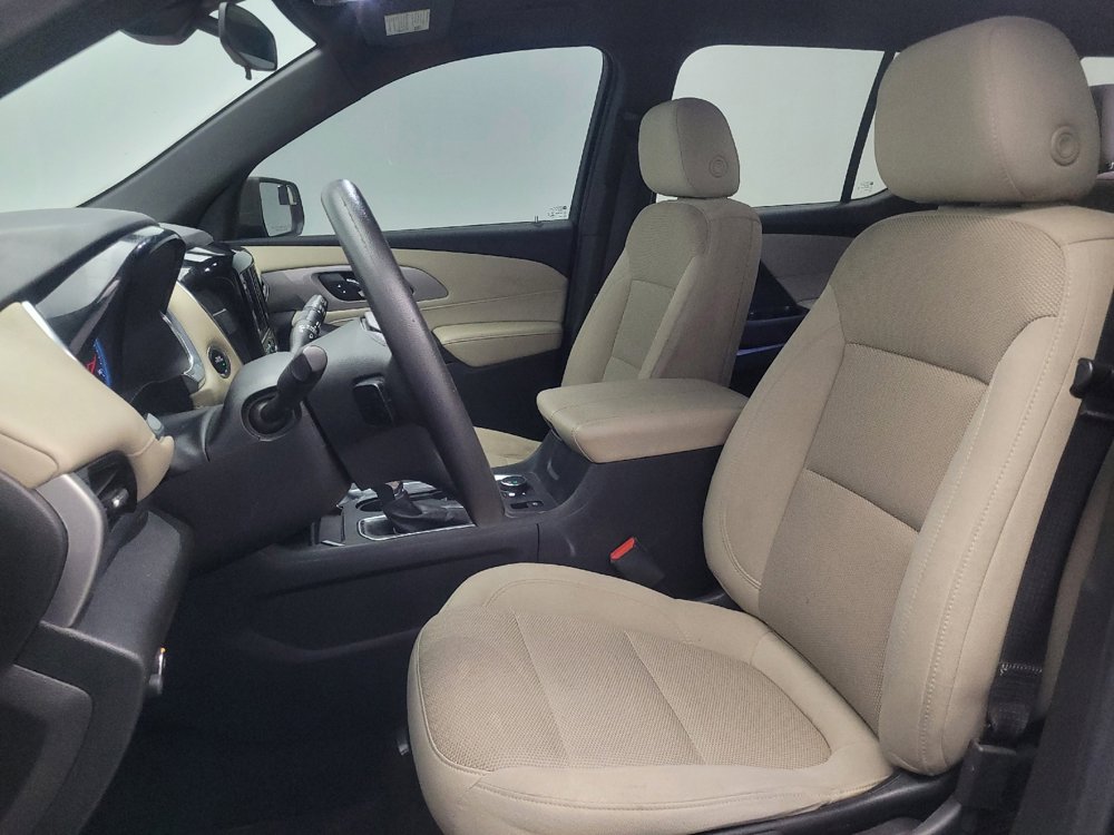 Used 2023 Chevrolet Traverse LS FWD image 17