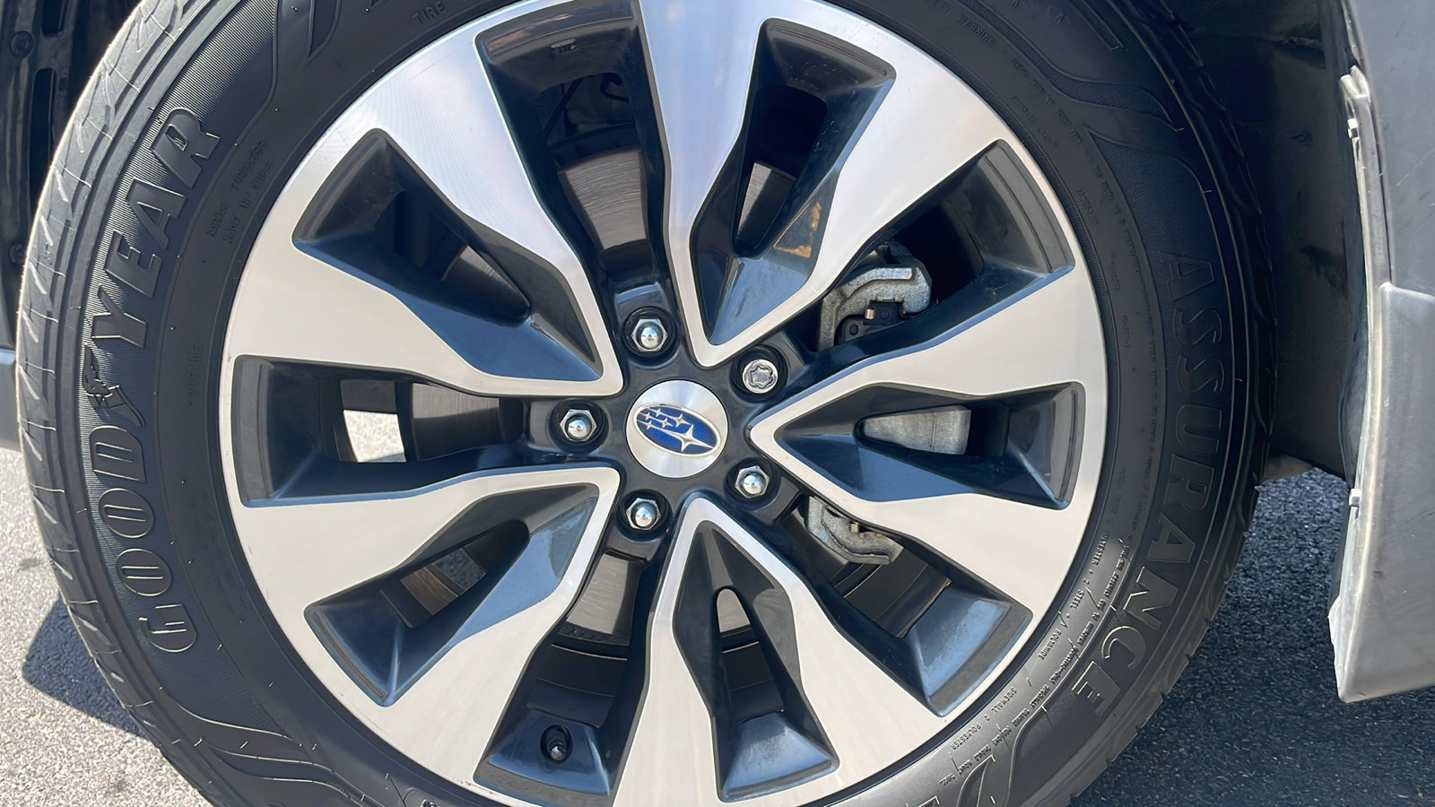 Used 2023 Subaru Outback Limited AWD/4WD image 8