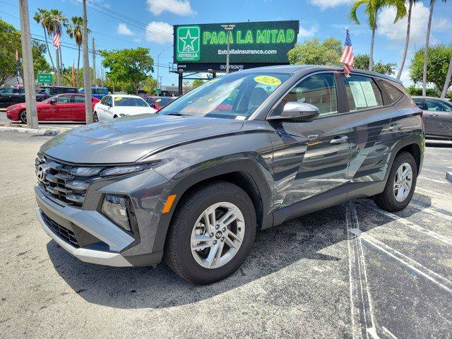 Used 2025 Hyundai Tucson SE FWD image 3