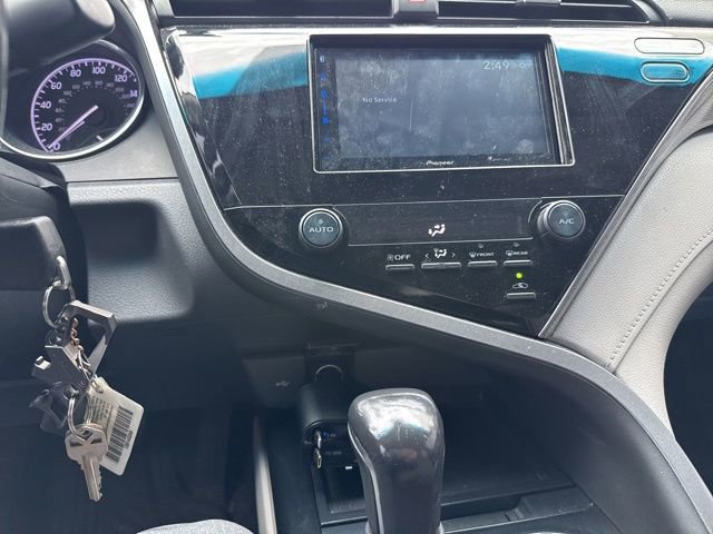 Used 2020 Toyota Camry SE FWD image 9